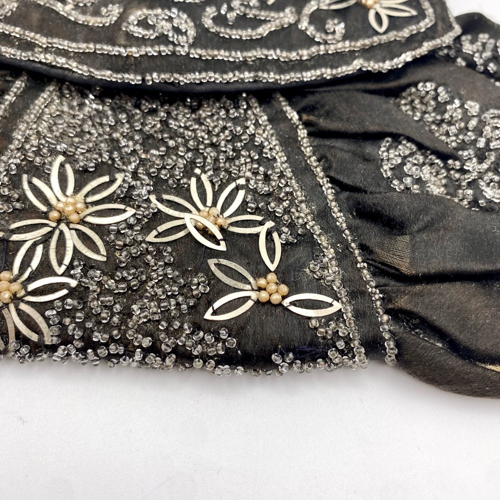 Antique Handmade Silk Glass and Metal Beaded Clutch Purse - Picture 3 of 16